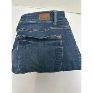 Judy Blue Mid-Rise Relaxed Fit Denim Jeans Size 14W Style #82227 Shark Bite Hem